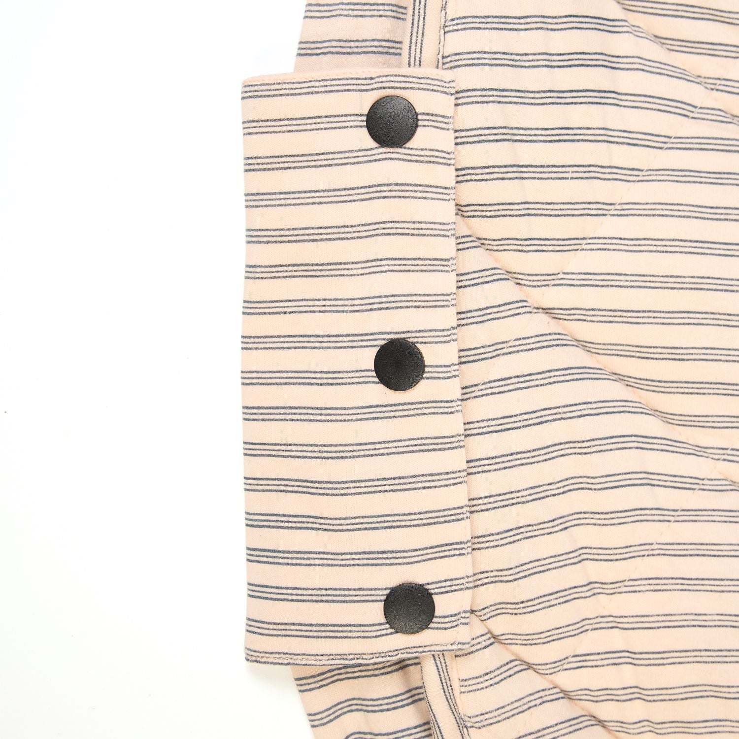 soft stripes blue organic babymat, detail buttons