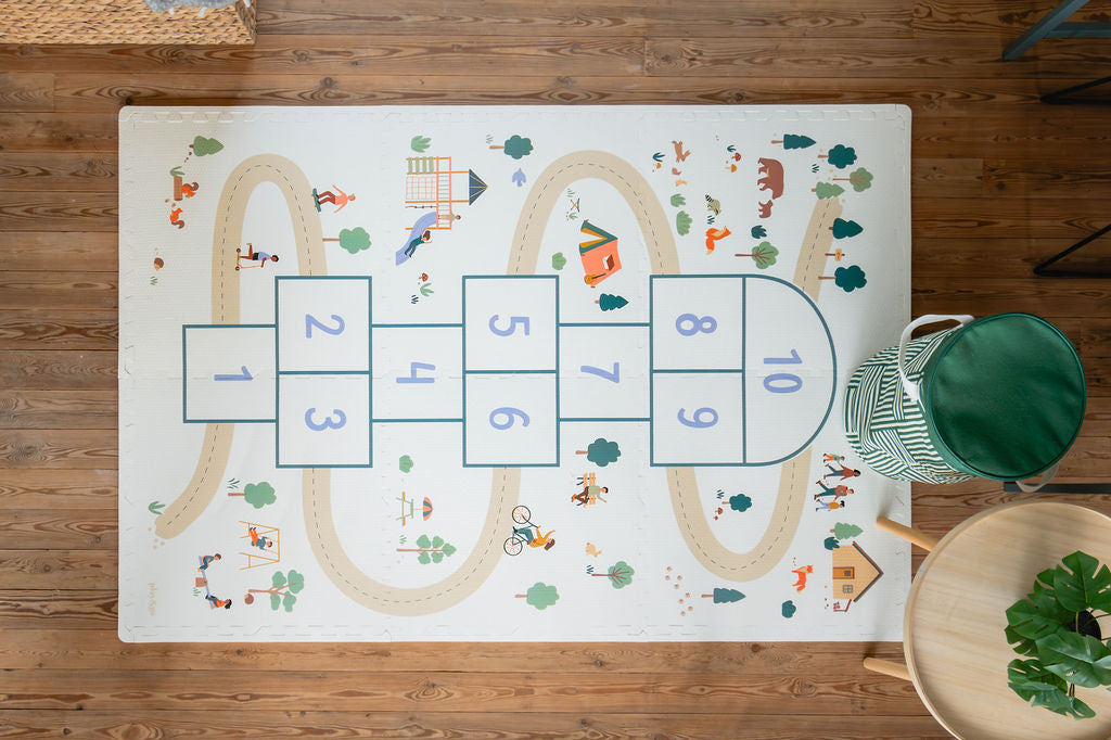 tiloo hopscotch, upper view front side, edges, soo