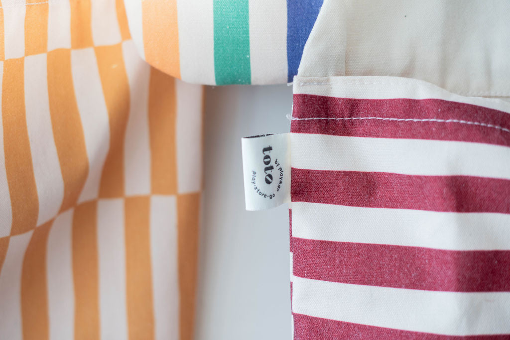detail picture of toto bags
