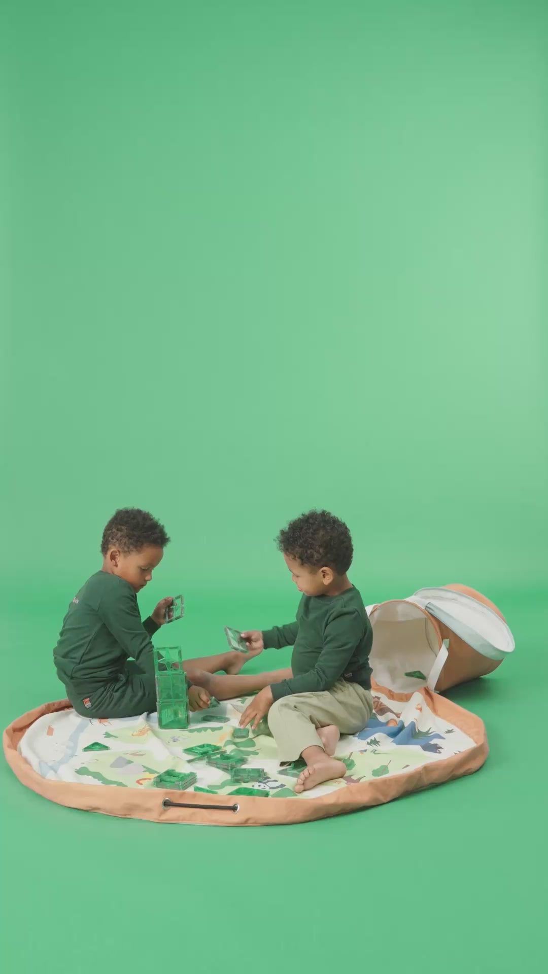 soo zoo playmat & storage basket